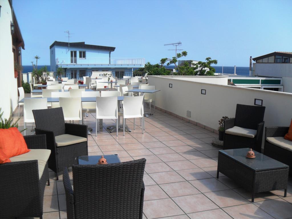 B&B La Grotta SantʼAlessio Siculo エクステリア 写真